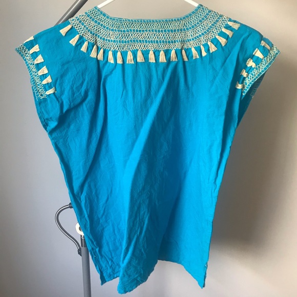 Beautiful authentic Mexican hand-embroidered top - Picture 3 of 4